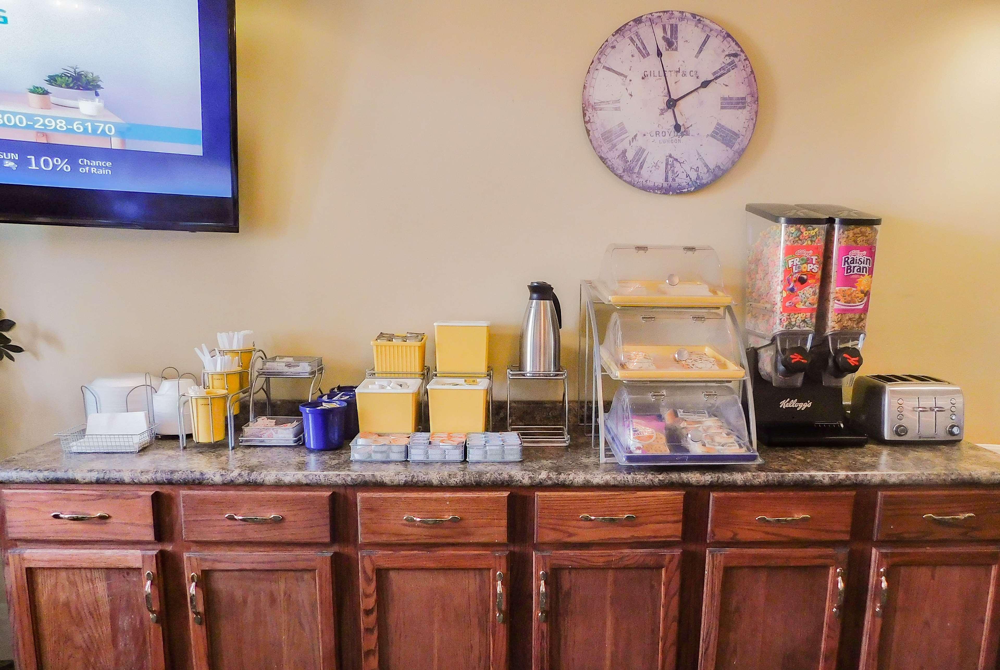 Days Inn&Suites by Wyndham Pocahontas Bagian luar foto