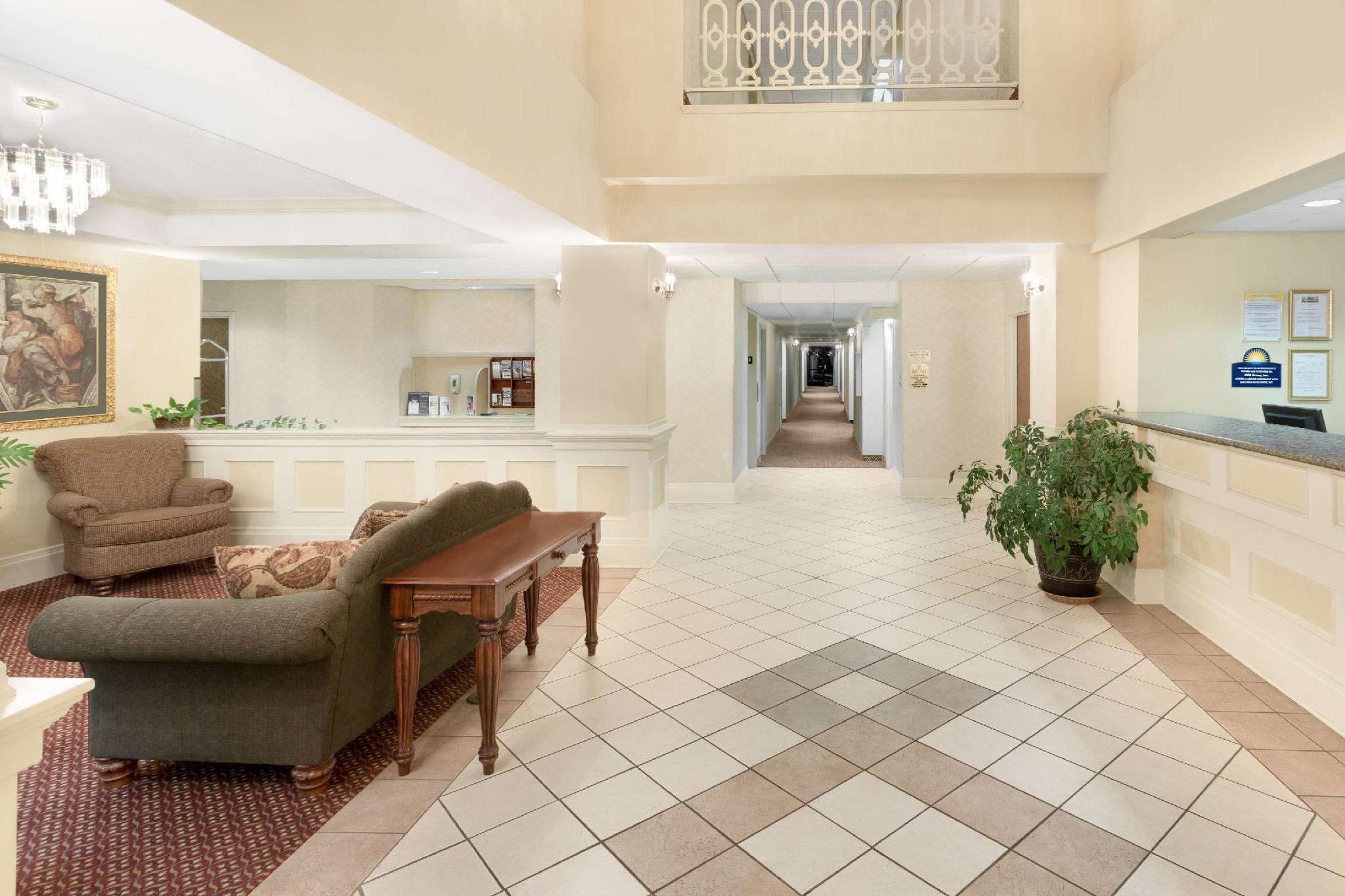 Days Inn&Suites by Wyndham Pocahontas Bagian luar foto