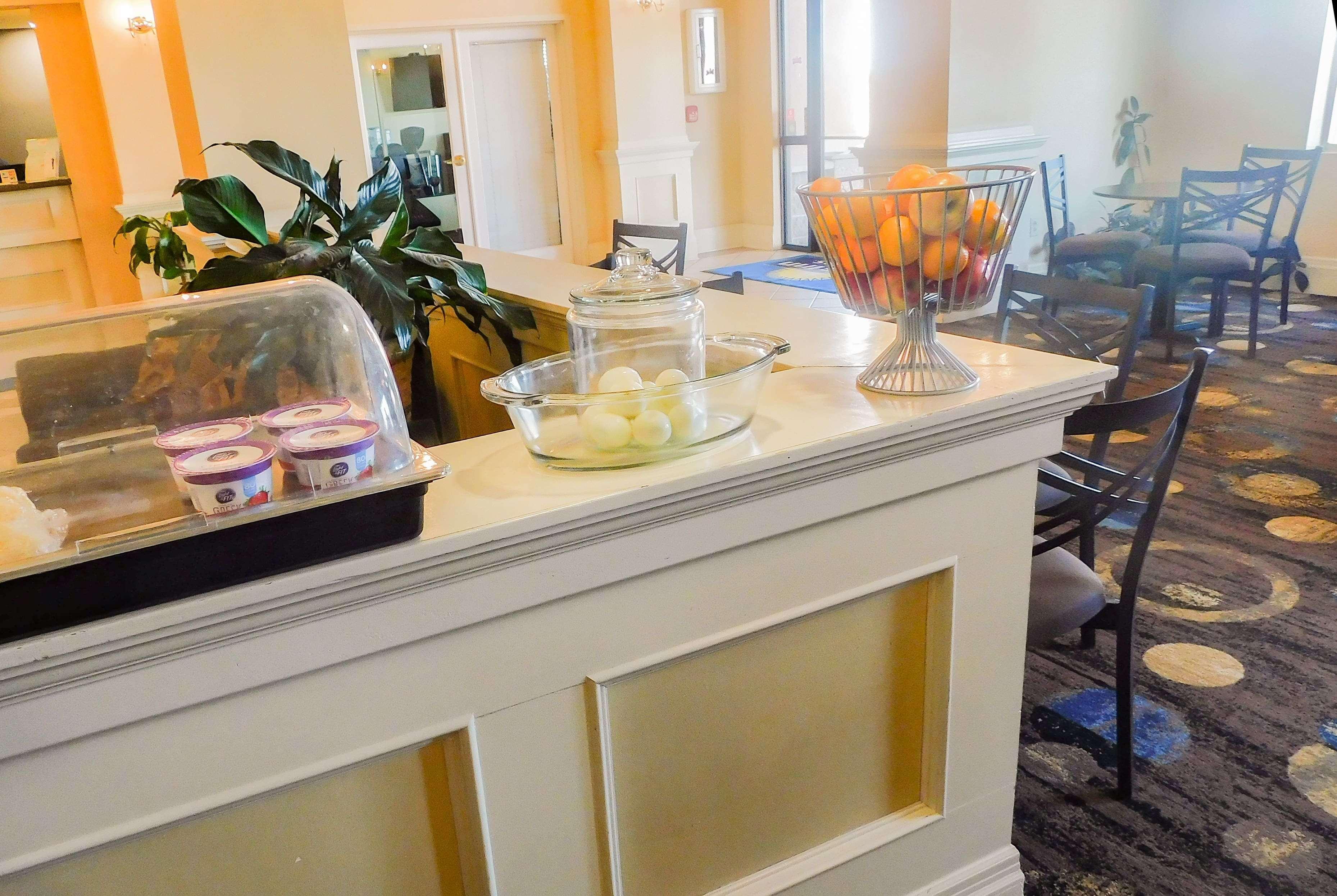 Days Inn&Suites by Wyndham Pocahontas Bagian luar foto