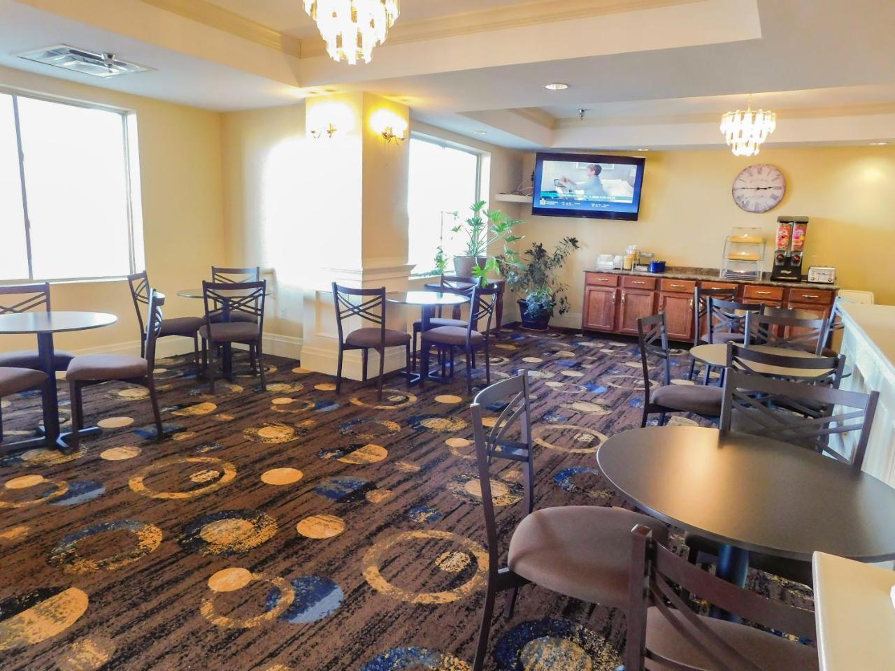 Days Inn&Suites by Wyndham Pocahontas Bagian luar foto