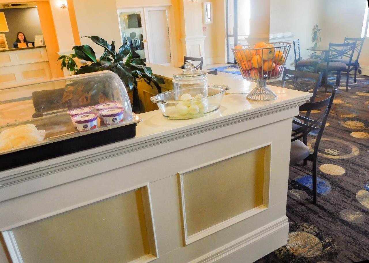 Days Inn&Suites by Wyndham Pocahontas Bagian luar foto