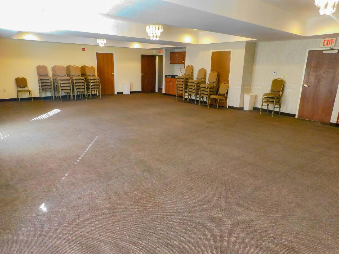 Days Inn&Suites by Wyndham Pocahontas Bagian luar foto