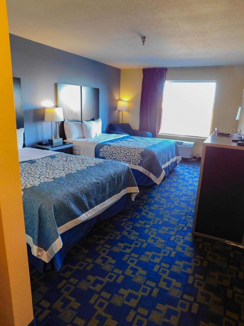 Days Inn&Suites by Wyndham Pocahontas Bagian luar foto