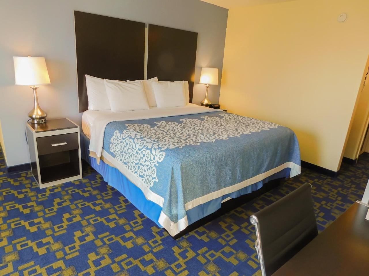 Days Inn&Suites by Wyndham Pocahontas Bagian luar foto