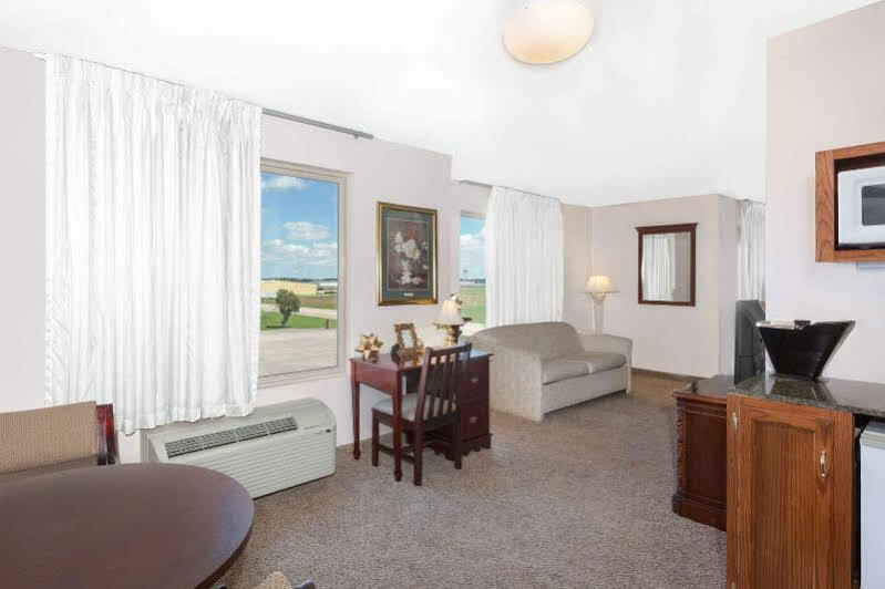 Days Inn&Suites by Wyndham Pocahontas Bagian luar foto